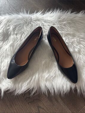 Clarks Artisan Black Pointed Toe Leather Ballet Flats
